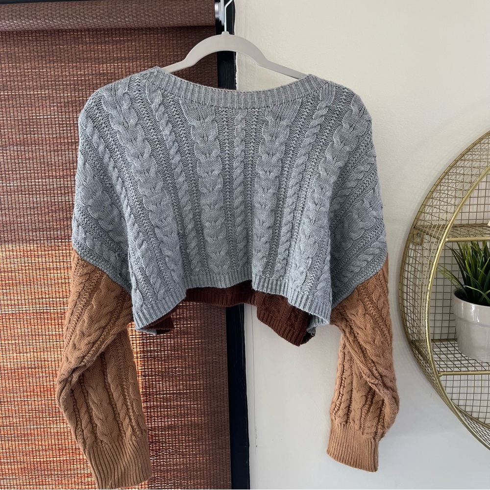 Colorblock cropped sweater